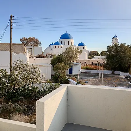 Kevin's Seaside * Perissa (Santorini)