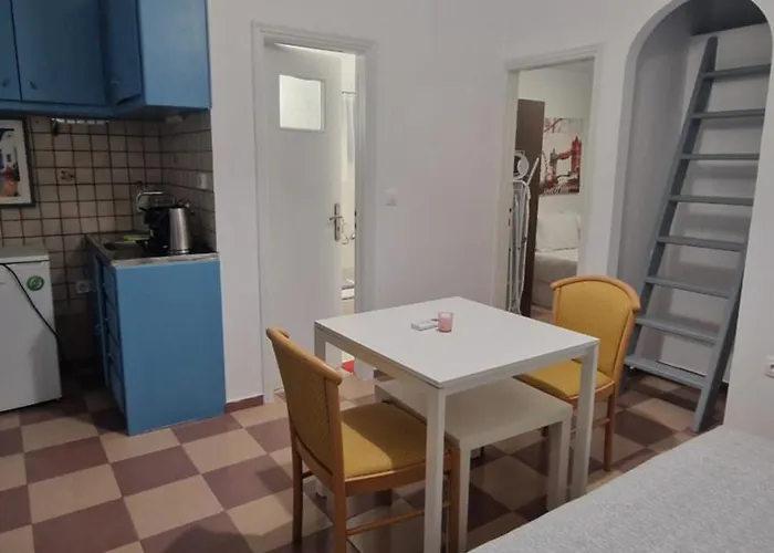 Lungomare Perissa (Santorini)